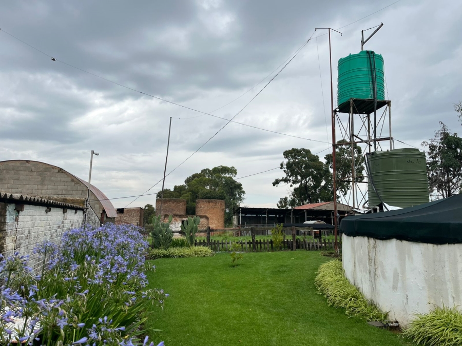 6 Bedroom Property for Sale in Ladybrand Rural Free State